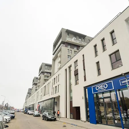 Апартаменти Breeze I One Bedroom Near Medicover Pipera Бухарест