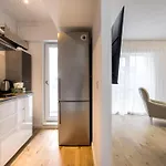 Breeze I One Bedroom Near Medicover Pipera * Бухарест