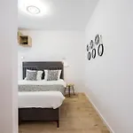 Апартаменти Breeze I One Bedroom Near Medicover Pipera