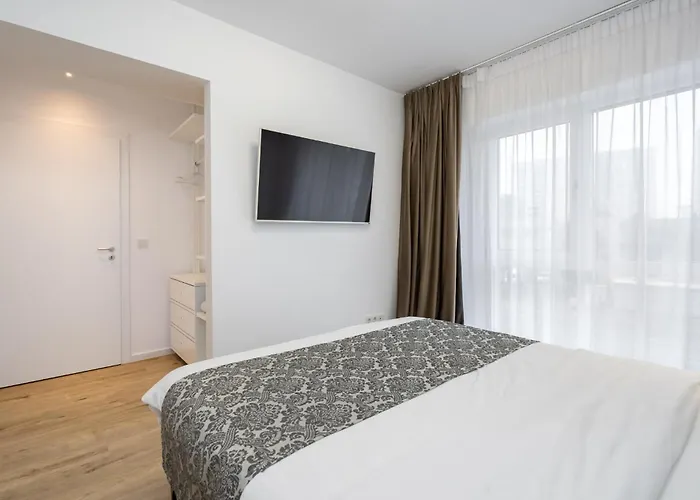 Breeze I One Bedroom Near Medicover Pipera Апартаменты Бухарест